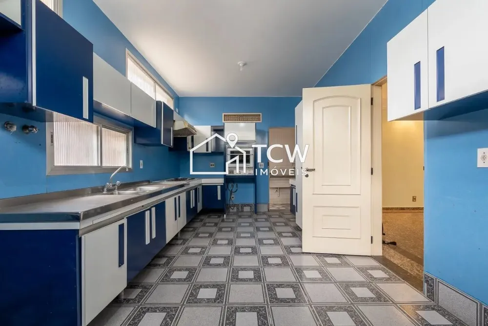 Sobrado, 3 quartos, 261 m² - Foto 1