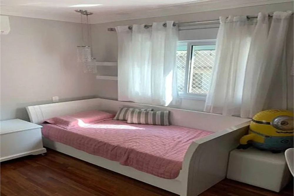 Apartamento, 3 quartos, 197 m² - Foto 1
