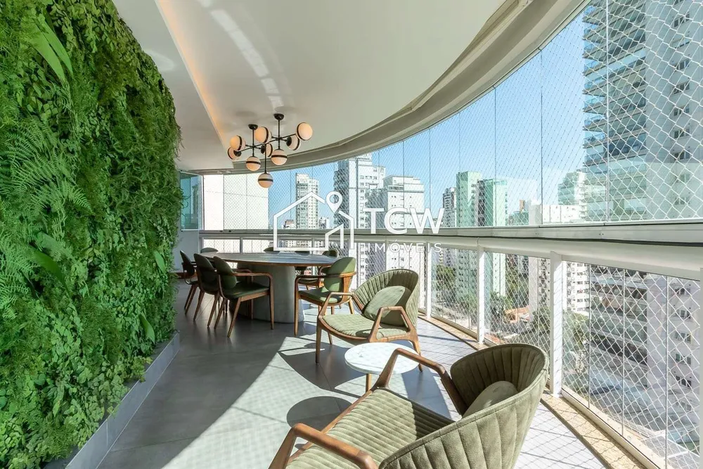 Apartamento, 3 quartos, 210 m² - Foto 1