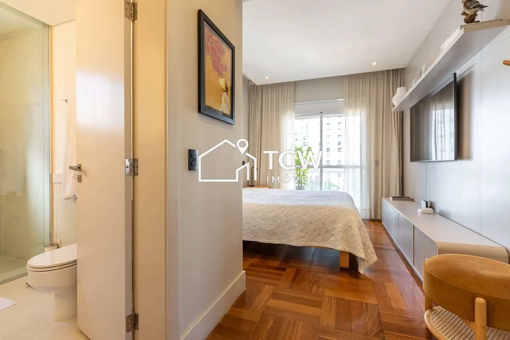 Apartamento, 3 quartos, 210 m² - Foto 2