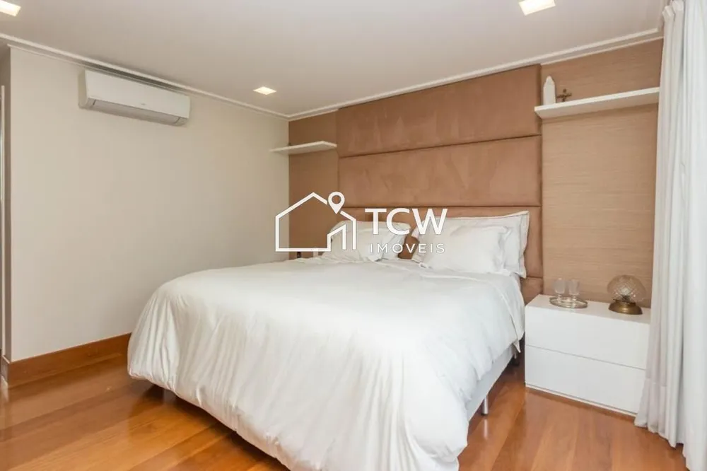 Apartamento, 3 quartos, 246 m² - Foto 1