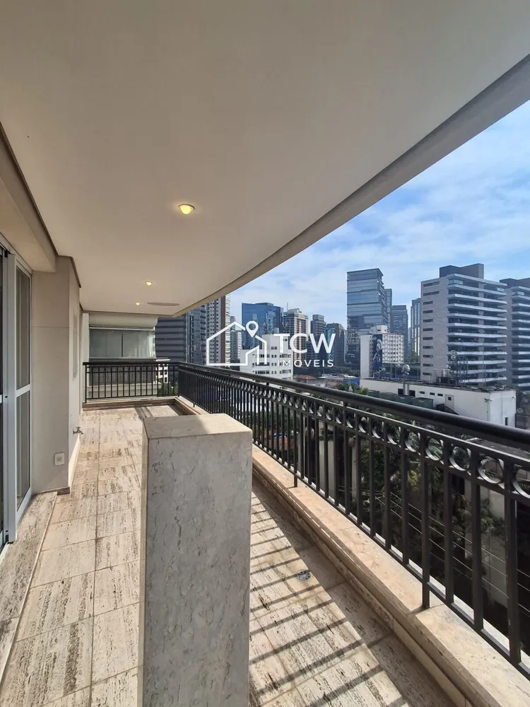 Apartamento, 3 quartos, 212 m² - Foto 1