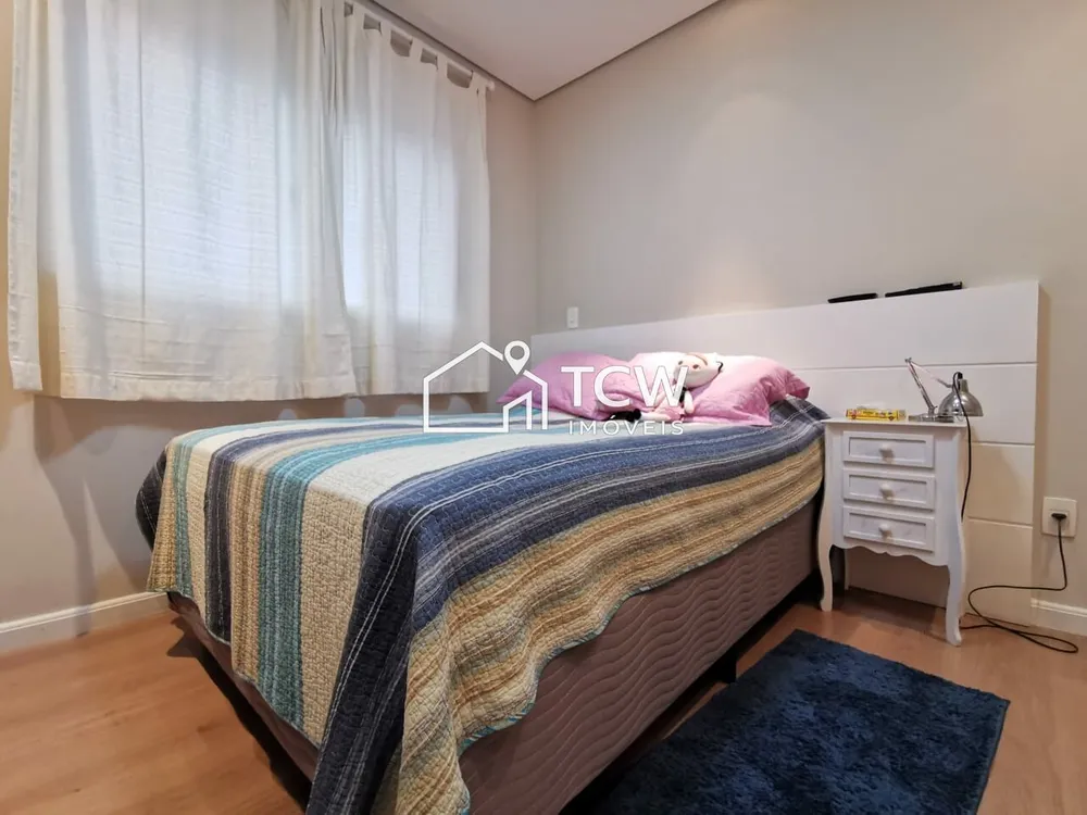 Apartamento, 3 quartos, 216 m² - Foto 1