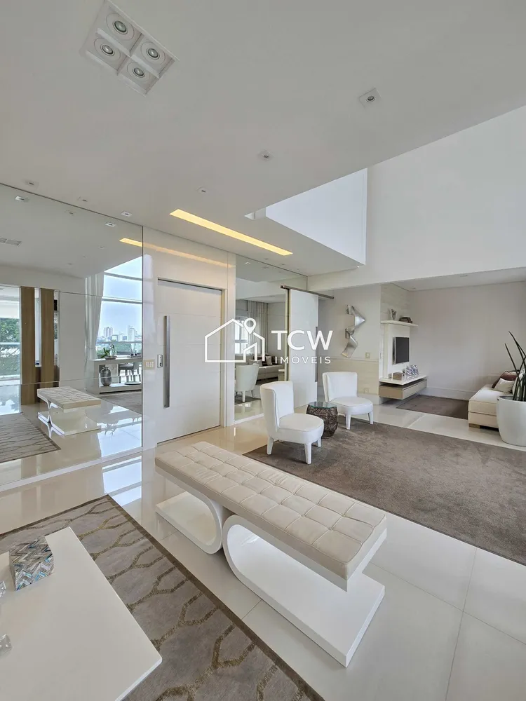 Apartamento, 3 quartos, 236 m² - Foto 1