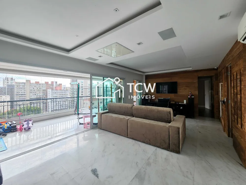 Apartamento, 3 quartos, 224 m² - Foto 1