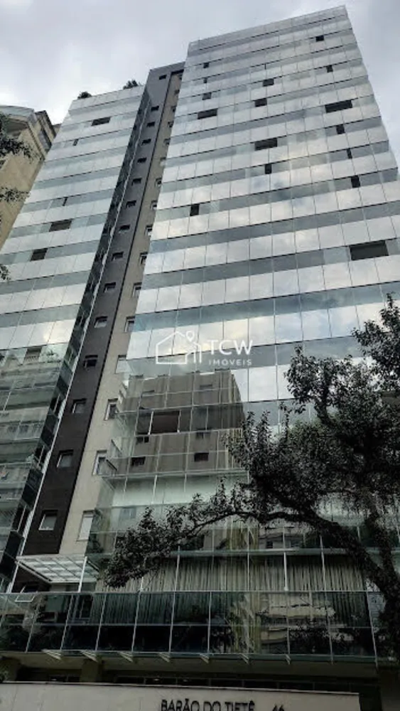 Apartamento, 3 quartos, 240 m² - Foto 1