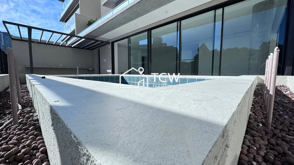 Cobertura, 3 quartos, 245 m² - Foto 1