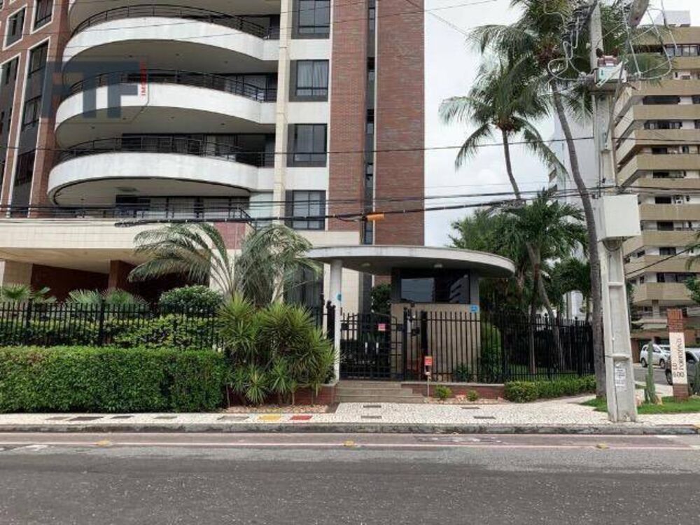 Apartamento, 3 quartos, 233 m² - Foto 2