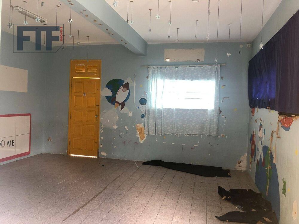 Casa, 10 quartos, 363 m² - Foto 1