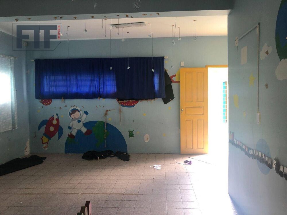 Casa, 10 quartos, 363 m² - Foto 5