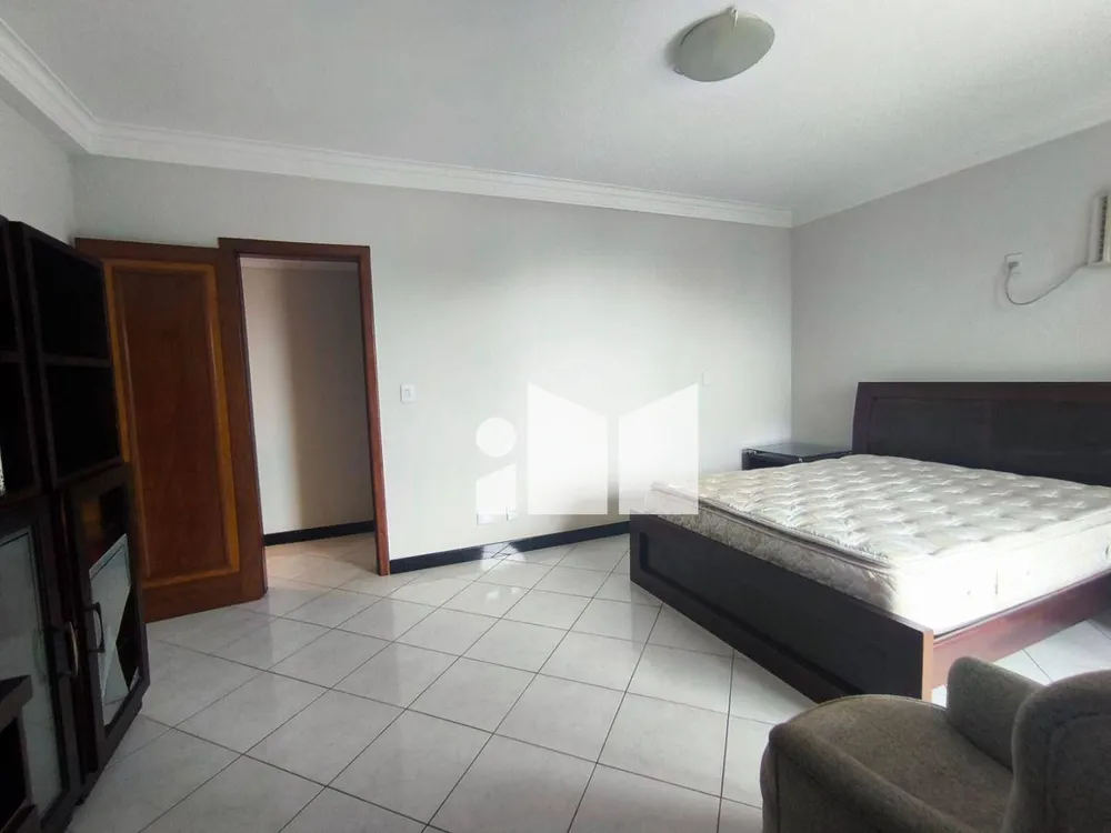 Apartamento, 3 quartos, 130 m² - Foto 2