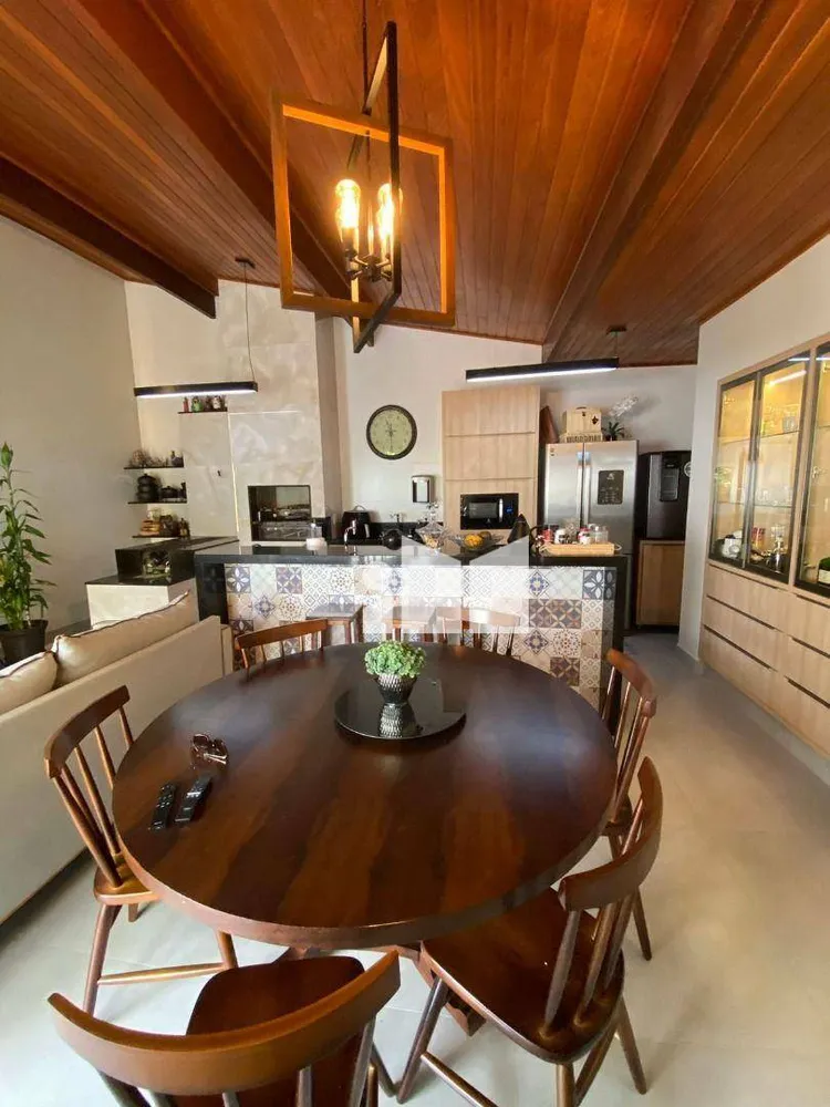 Casa, 3 quartos, 275 m² - Foto 11