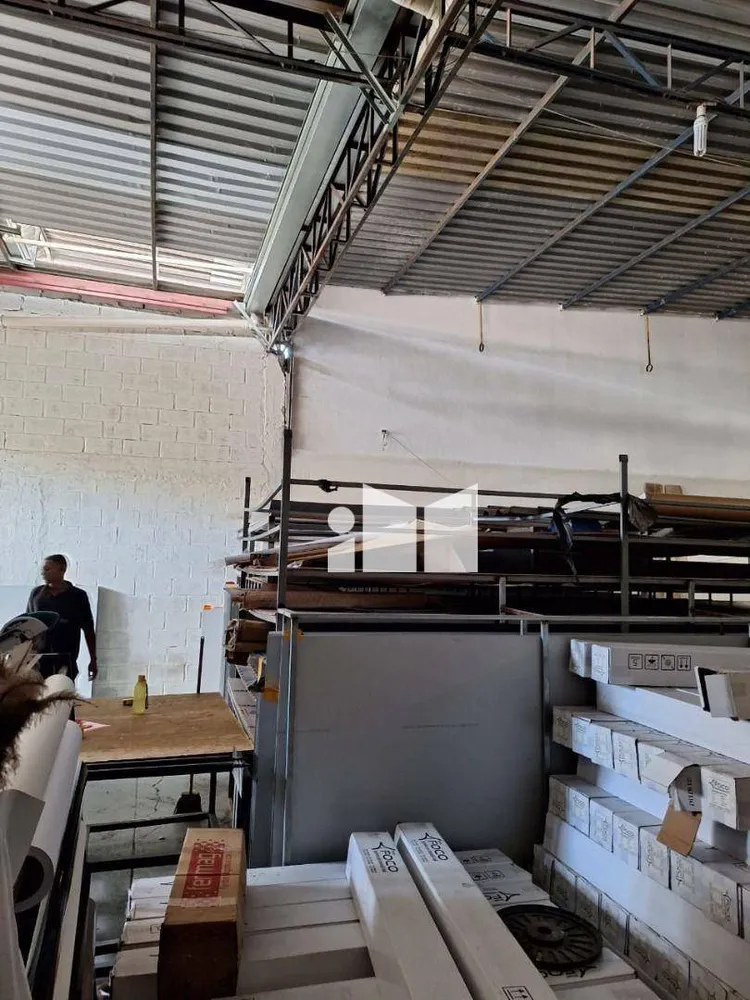 Depósito-Galpão, 328 m² - Foto 2
