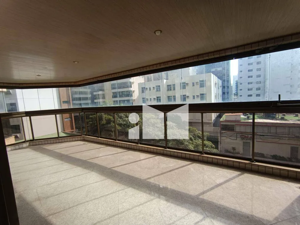 Apartamento, 3 quartos, 250 m² - Foto 2