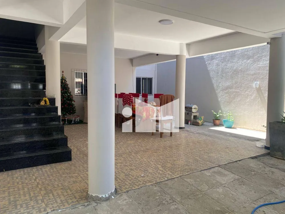 Casa, 3 quartos, 220 m² - Foto 2