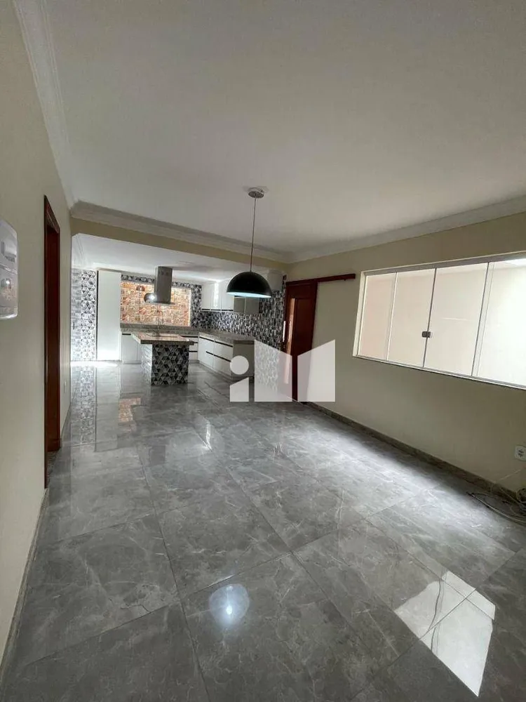 Casa, 4 quartos, 300 m² - Foto 1