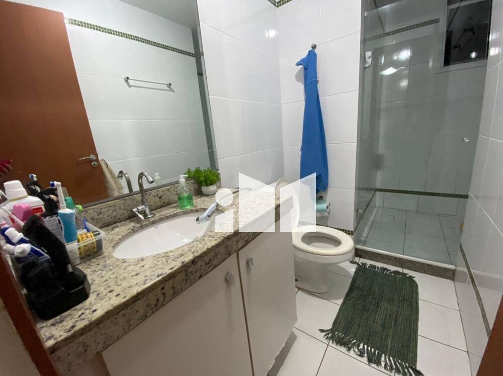 Apartamento à venda com 2 quartos, 70m² - Foto 4