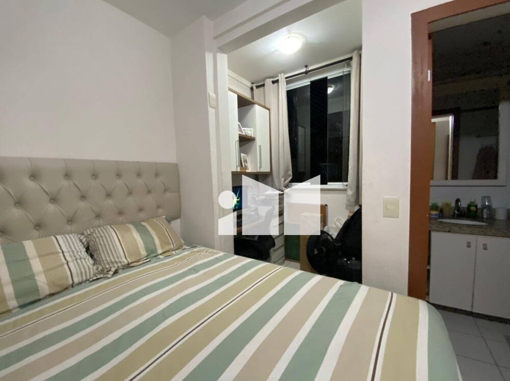 Apartamento à venda com 2 quartos, 70m² - Foto 3