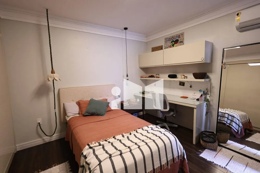 Apartamento, 3 quartos, 240 m² - Foto 9