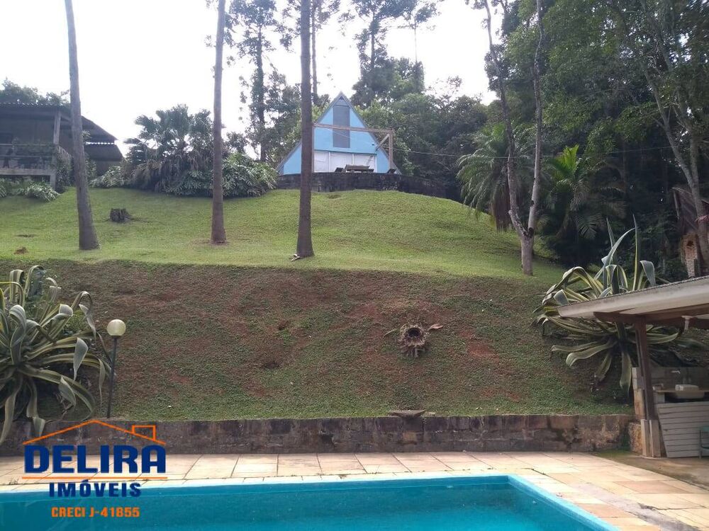Chácara à venda com 3 quartos, 275m² - Foto 2