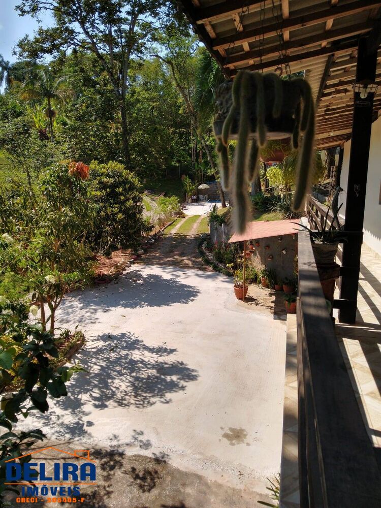 Chácara à venda com 5 quartos, 150m² - Foto 4