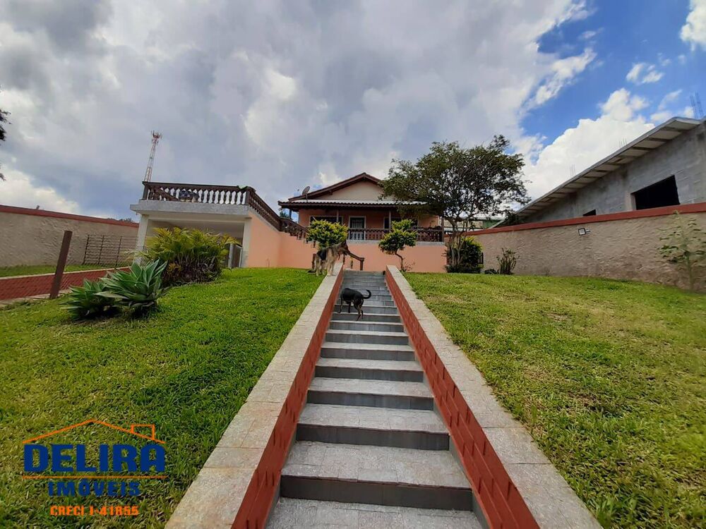 Casa, 3 quartos, 182 m² - Foto 1
