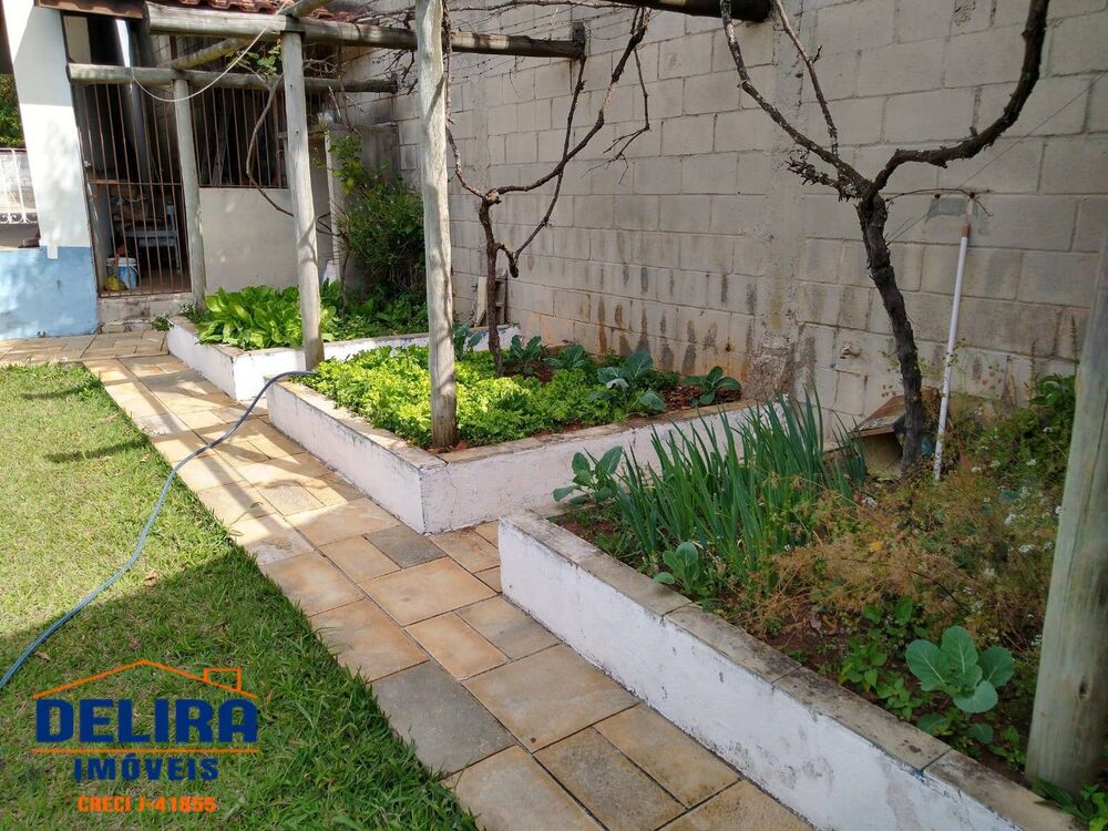 Chácara à venda com 5 quartos, 450m² - Foto 2