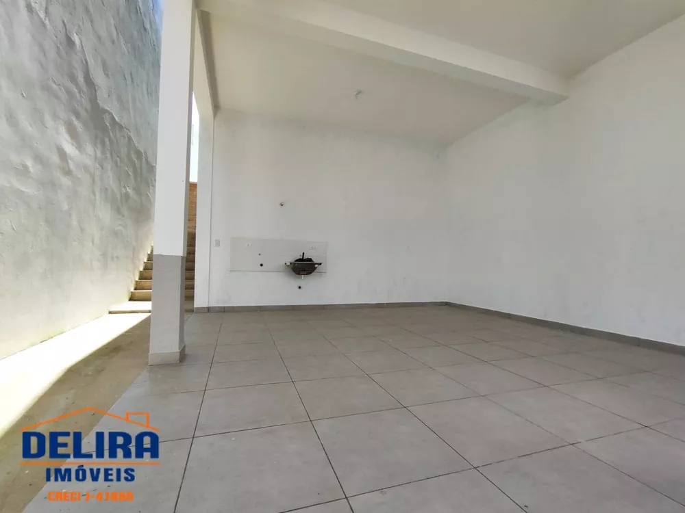 Casa à venda com 2 quartos, 87m² - Foto 9