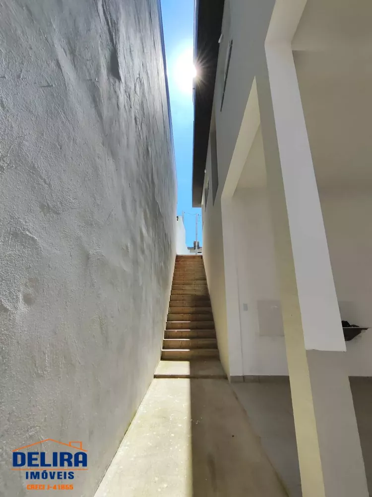 Casa à venda com 2 quartos, 87m² - Foto 8