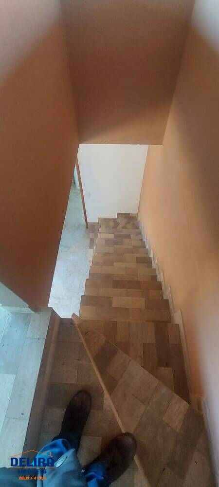 Casa à venda com 2 quartos, 90m² - Foto 3