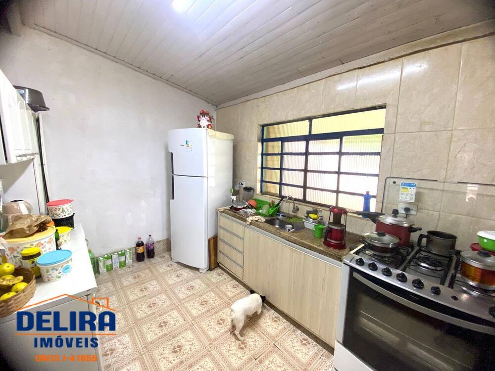 Casa à venda com 2 quartos, 80m² - Foto 4