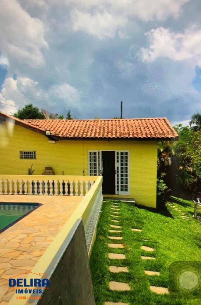 Chácara à venda com 2 quartos, 300m² - Foto 1
