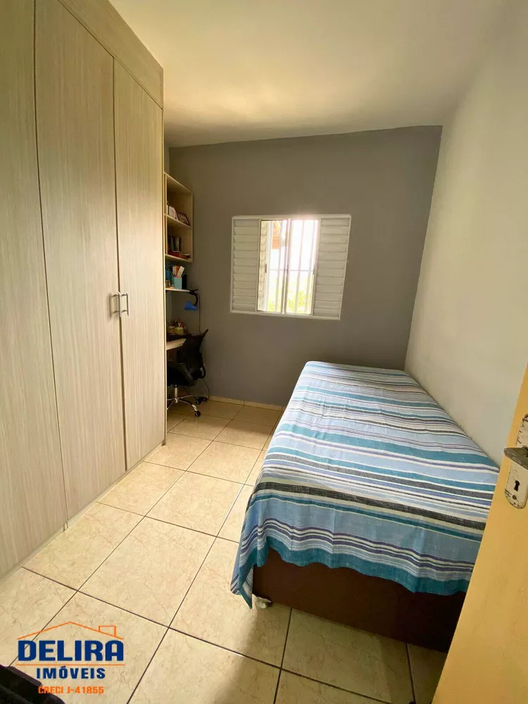 Casa à venda com 2 quartos, 80m² - Foto 11