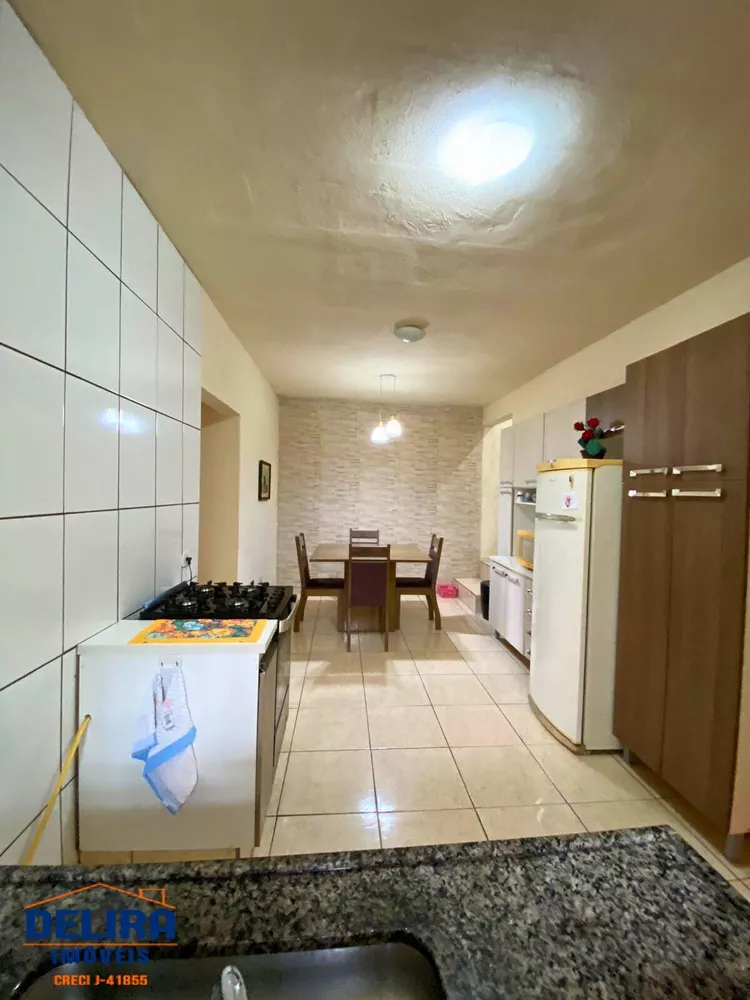 Casa à venda com 2 quartos, 80m² - Foto 10