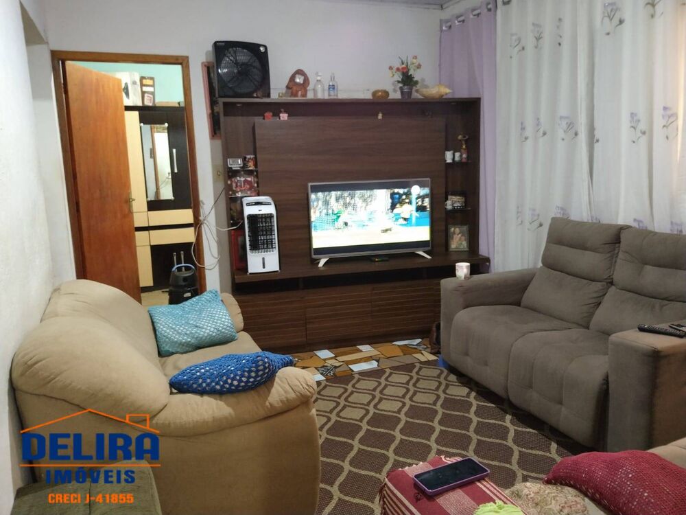 Casa à venda com 5 quartos, 167m² - Foto 4