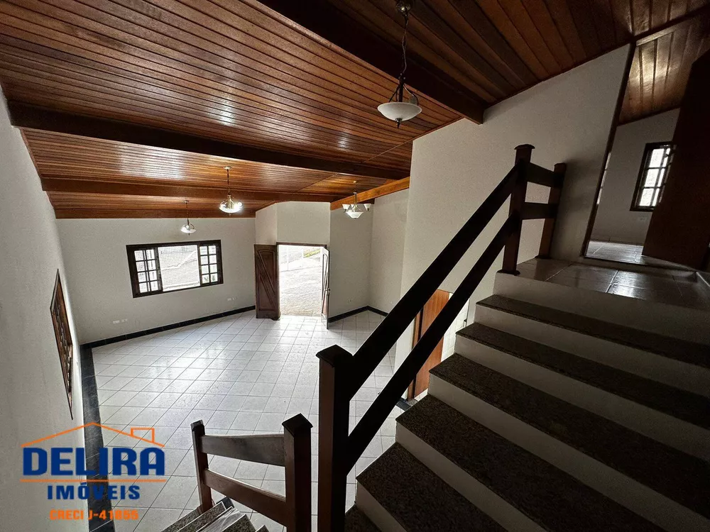 Casa à venda com 4 quartos, 200m² - Foto 25