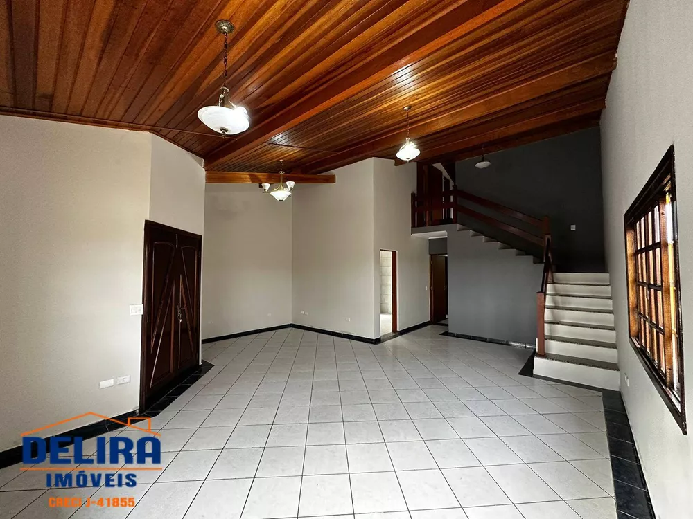 Casa à venda com 4 quartos, 200m² - Foto 17