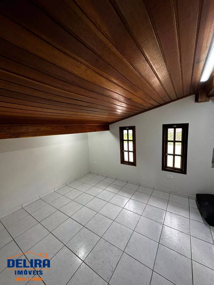 Casa à venda com 4 quartos, 200m² - Foto 27