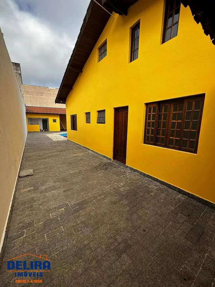 Casa à venda com 4 quartos, 200m² - Foto 8