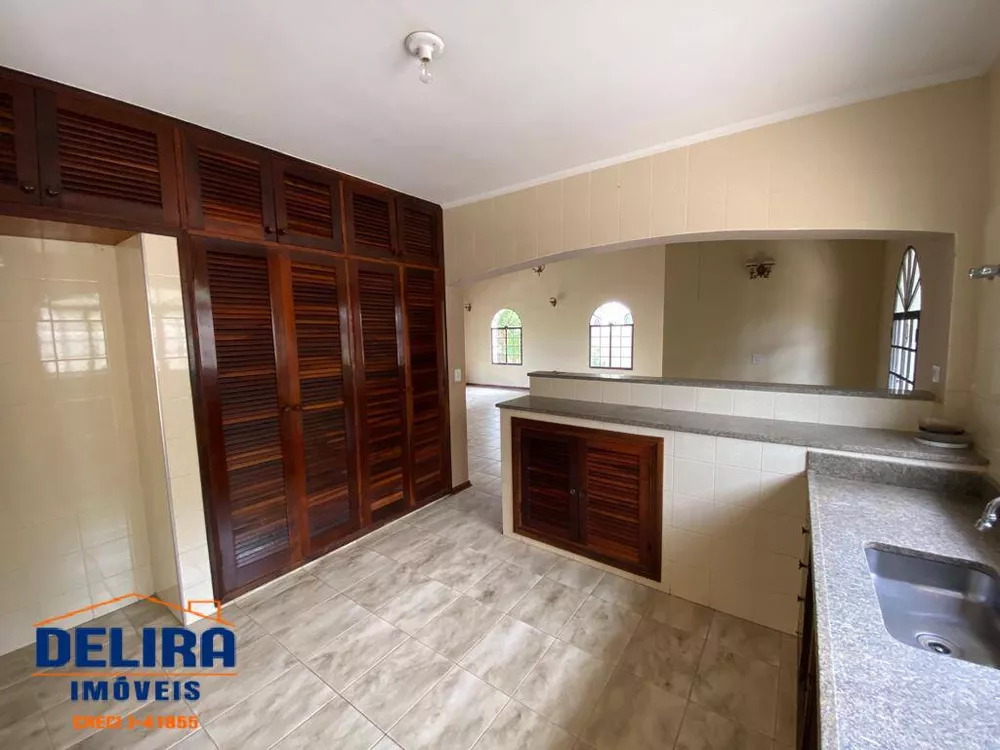 Fazenda à venda com 5 quartos, 550m² - Foto 17