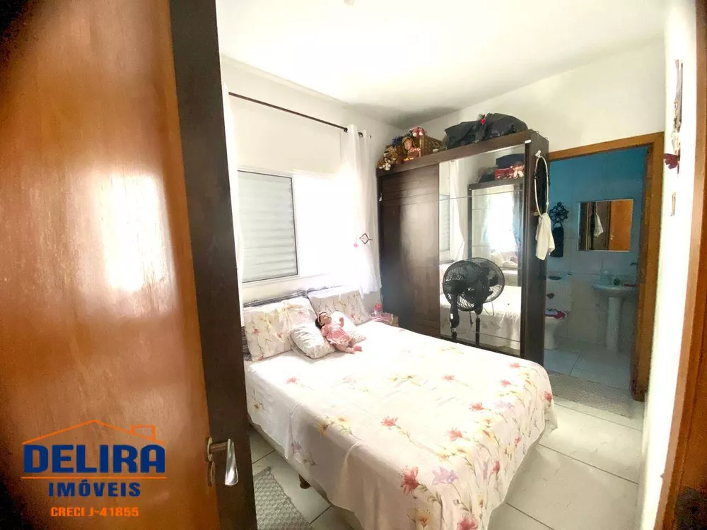 Casa à venda com 2 quartos, 60m² - Foto 18