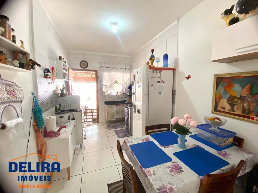 Casa à venda com 2 quartos, 60m² - Foto 16