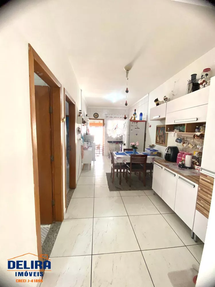 Casa à venda com 2 quartos, 60m² - Foto 15