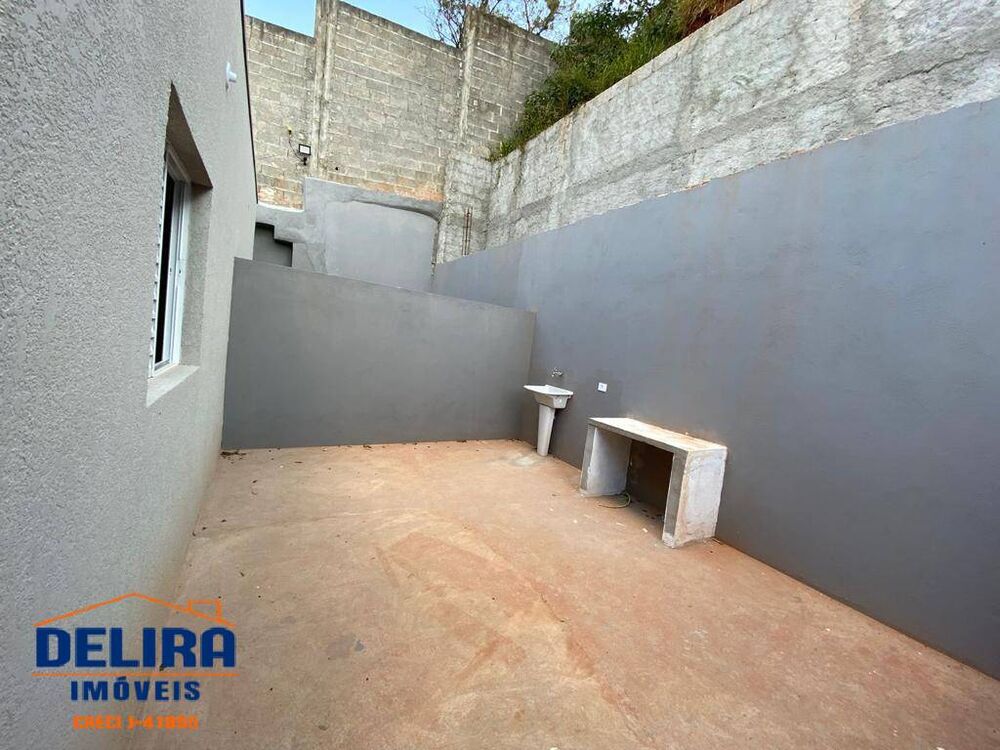 Casa à venda com 2 quartos, 61m² - Foto 5