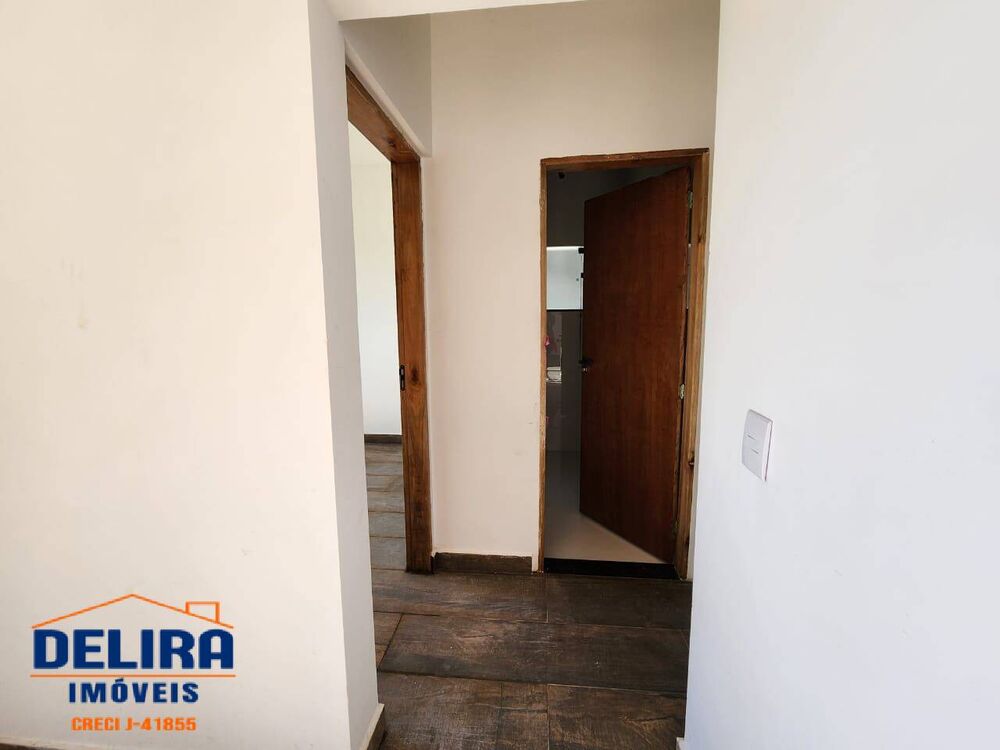 Casa à venda com 2 quartos, 115m² - Foto 3