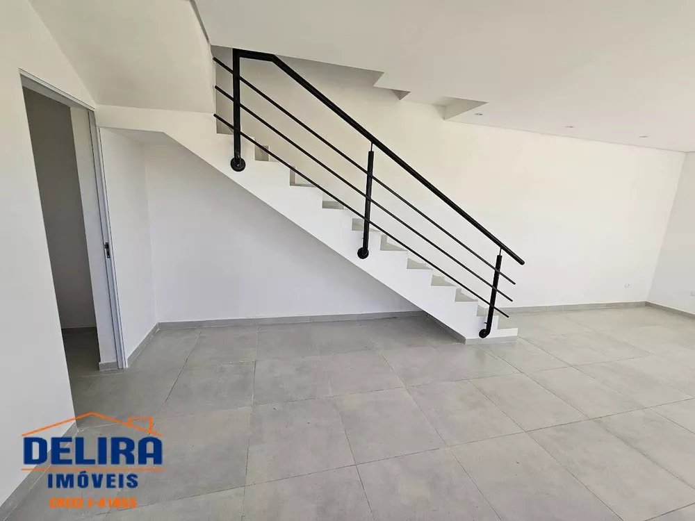 Casa à venda com 3 quartos, 107m² - Foto 11