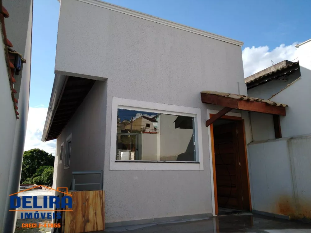 Casa à venda com 3 quartos, 83m² - Foto 1