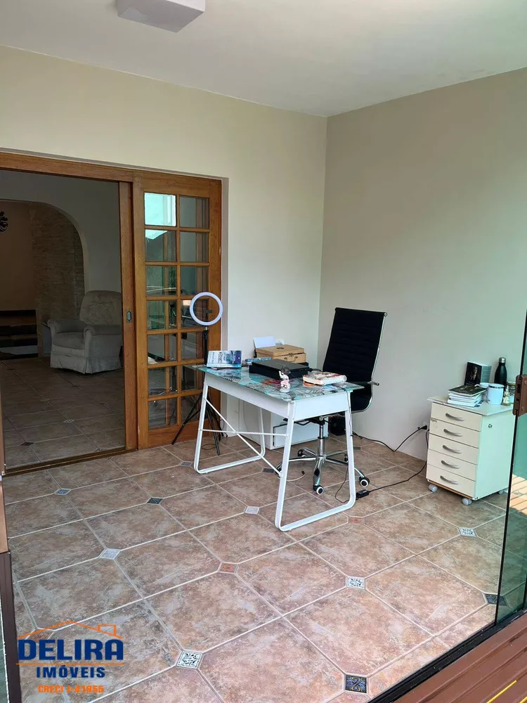 Casa à venda e aluguel com 4 quartos, 350m² - Foto 11