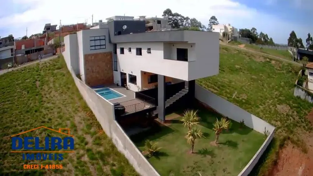 Casa, 3 quartos, 248 m² - Foto 1
