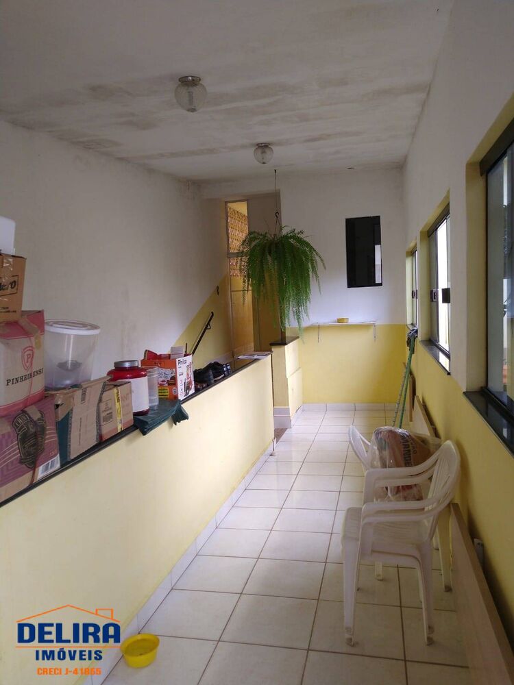 Casa à venda com 2 quartos, 300m² - Foto 4